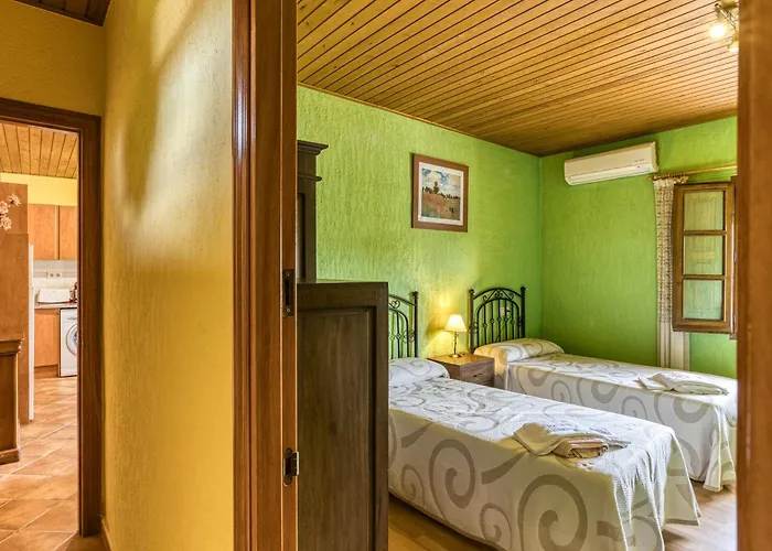 Cal Ferrer 2 - Quadres Apartamento Torroella de Fluvià